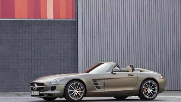 Mercedes-Benz SLS AMG Roadster показали официально