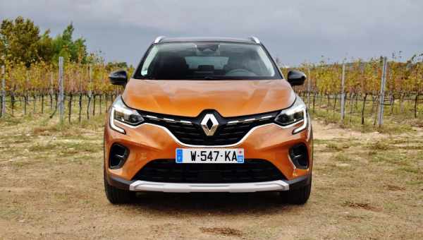 В сеть утекли первые изображения Renault Captur