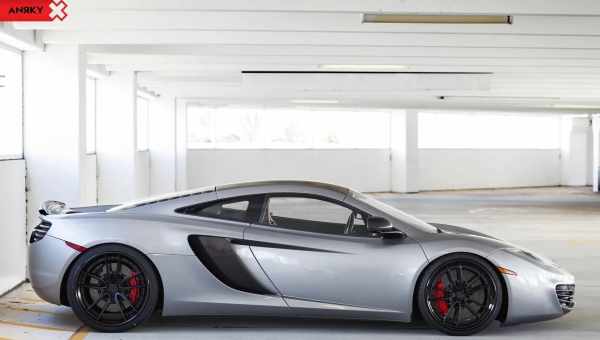 Дьявольский McLaren MP4-12C от Wheelsandmore