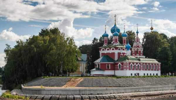 Церковь царевича Димитрия «на поле»