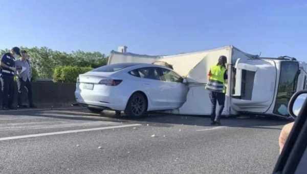 Автопилот Tesla признали невиновным в гибели водителя