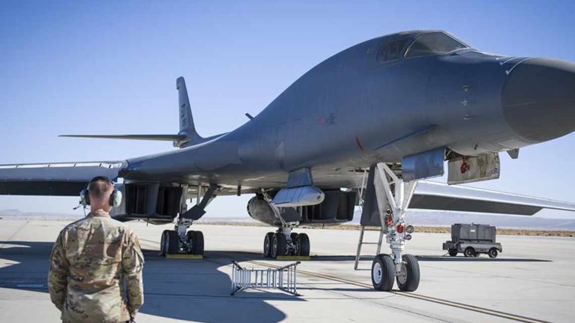 На бомбардировщике B-1B испытали систему подвеса гиперзвуковой ракеты