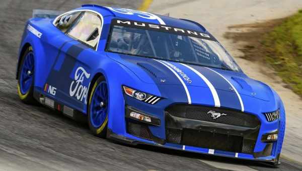 Ford показал Mustang для высшего дивизиона NASCAR