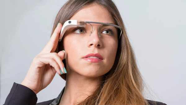 Google Glass теперь показывают субтитры