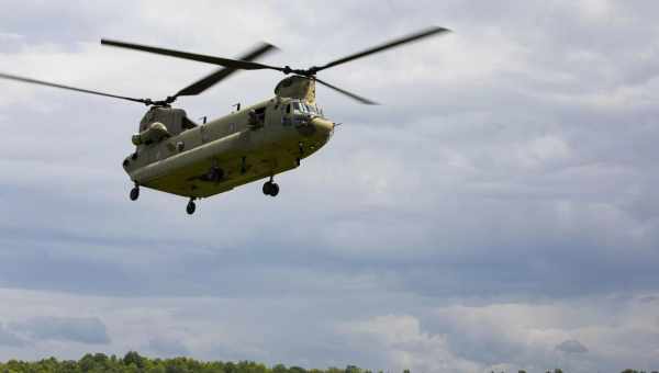 У модернизированного вертолета Chinook нашли повышенную вибрацию лопастей