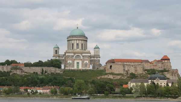 Базилика Св. Адальберта